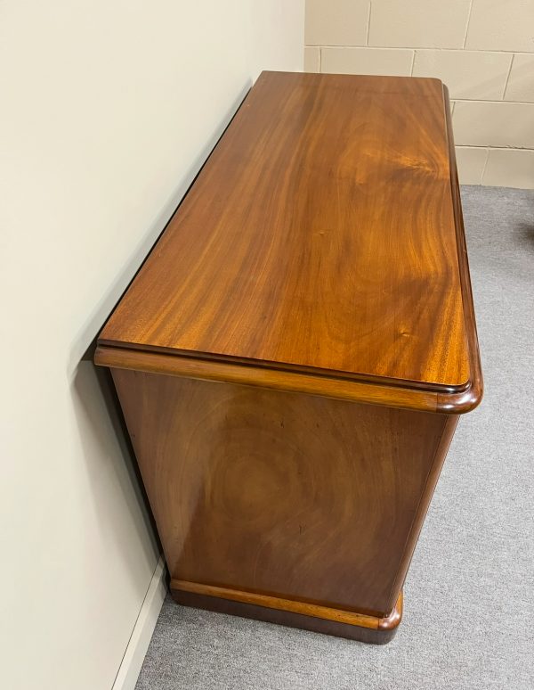 19th Century Mahogany Chest of Drawers